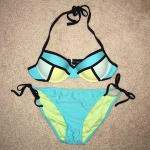 Blue/green color block bathing suit set